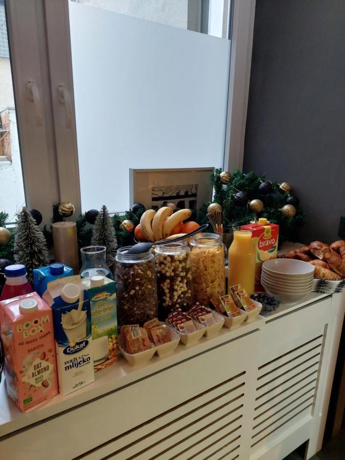A8 B&B Zagreb Exteriör bild